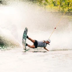 WAKEBOARD LIQUID FORCE BUTTERSTICK 2023 32 WAKEBOARD LIQUID FORCE BUTTERSTICK 2023 -Équipement De Surf Soldes 2023 butterstick 3 20 01 2023 10 26 39