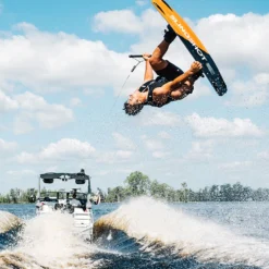 WAKEBOARD SLINGSHOT P.O.P 2023 -Équipement De Surf Soldes 2023 sans titre 107 11 08 2022 15 46 00