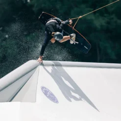 WAKEBOARD SLINGSHOT NOMAD 2023 -Équipement De Surf Soldes 2023 sans titre 47 10 08 2022 17 17 11